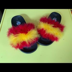 Furry slides well made size 8 new